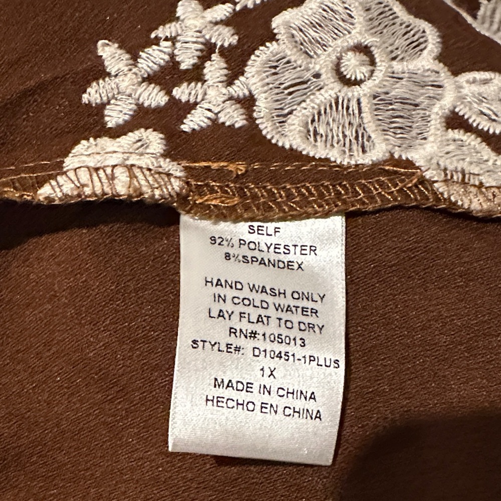 Savanna Jane Brown Dress with White Floral Embroidery Accents - Picture 4 of 4